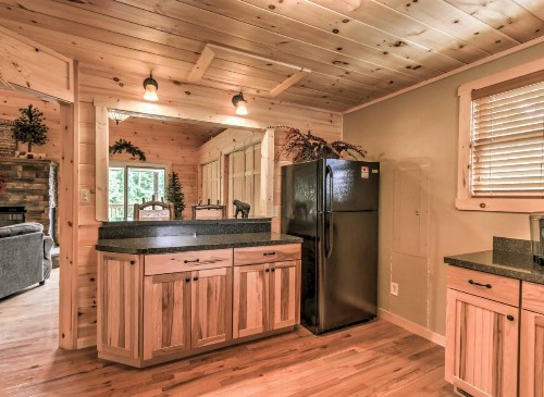 Private Sevierville Cabin with Mountain Views and Loft - image 7