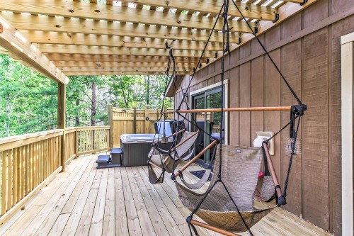 Private Sevierville Cabin with Mountain Views and Loft - image 9