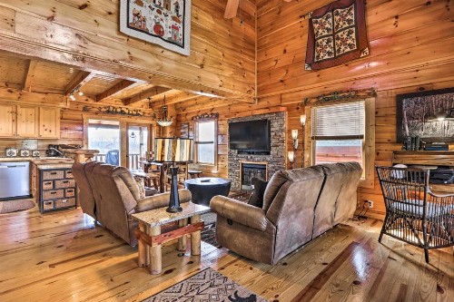Smoky Mtn Family Cabin with Mtn Views Deck and Grill! - image 8