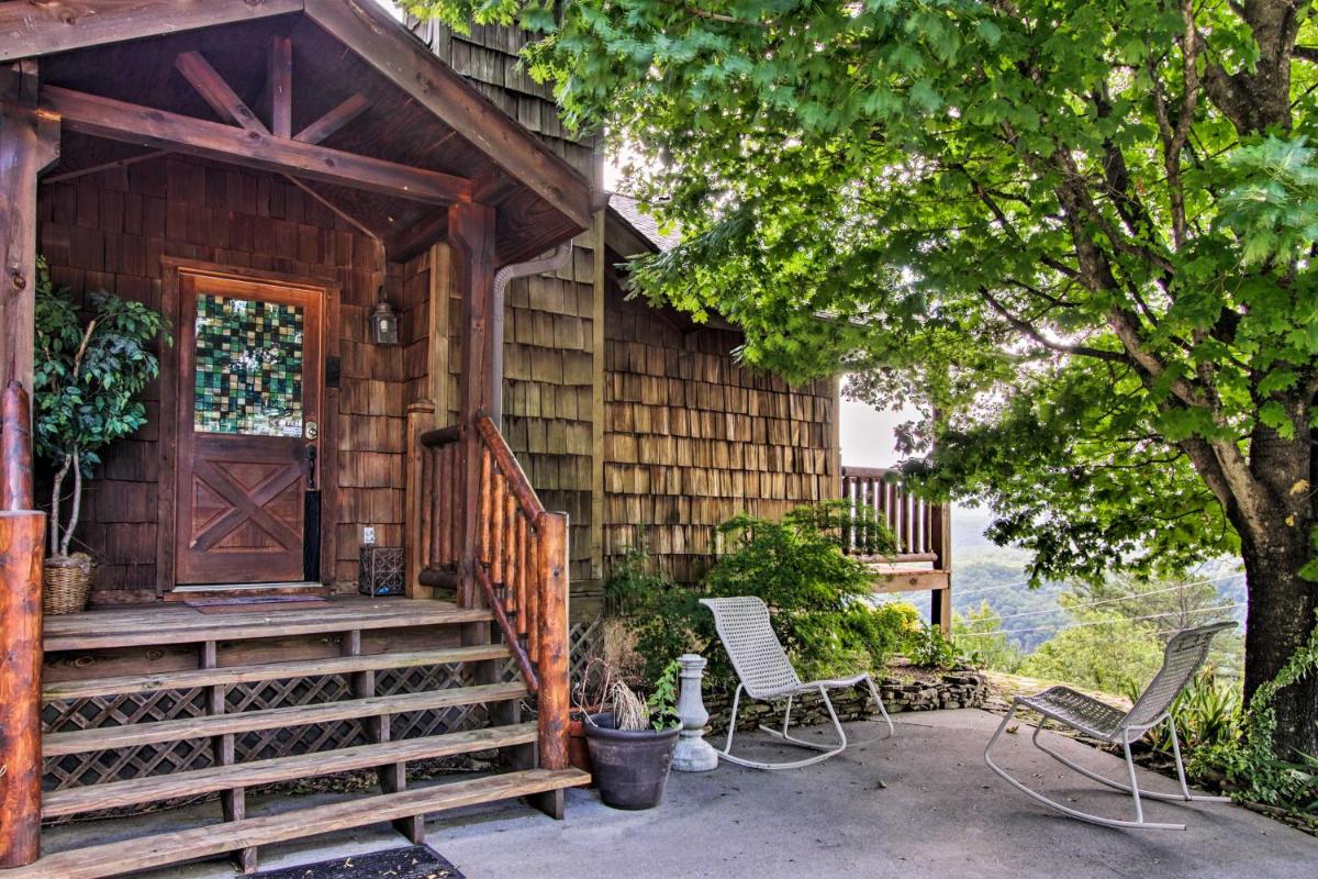 Stunning Mtn View Cabin with Gazebo 5Mi to Dollywood - image 6