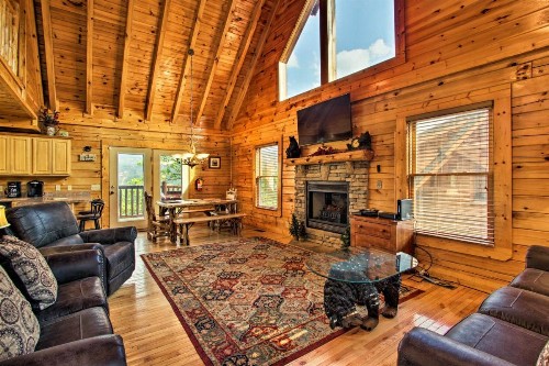 Mountain Paws Retreat with Hot Tub in Pigeon Forge! - image 12