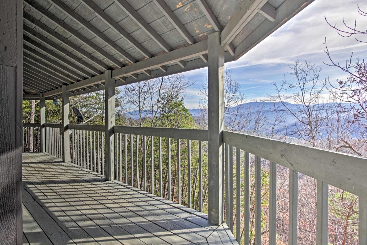 Home in the Smokies with Game Room Less Than 6Mi to Dollywood - image 3