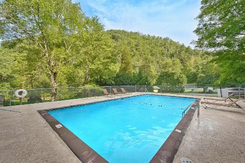 The Clubb House #331 by Aunt Bug's Cabin Rentals - image 7