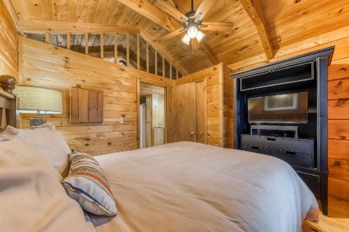 Calvery Cabin - image 11