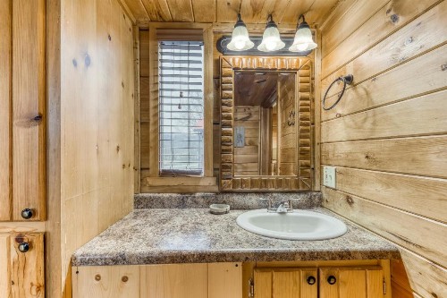 Calvery Cabin - image 9