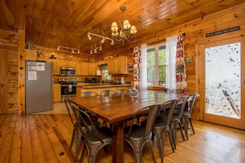 Eagles Landing Lodge - image 32