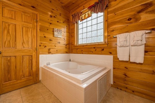 Eagles Landing Lodge - image 37