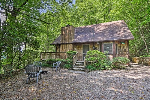 Rustic Cabin with Outdoor Haven in Sevierville!