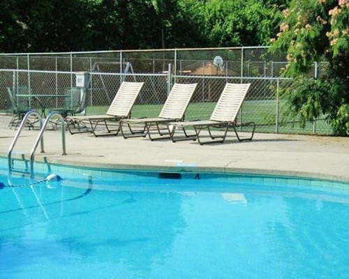Quiet Resort Condos in East Tennessee Near Smoky Mountains - image 5