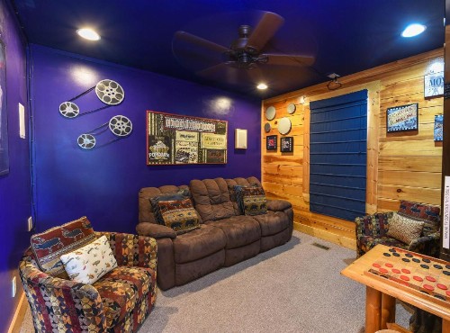 SmokyStays Bears Den Cabin - image 7