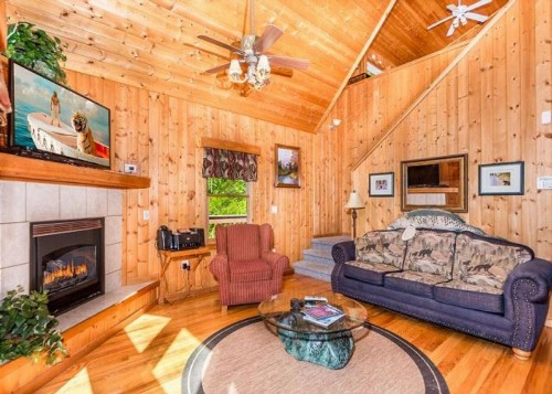 Smoky Waters Luxury Chalet - image 7