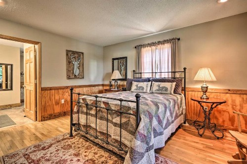 Log Cabin with Multi-Level Deck - 5 Mi to Dollywood! - image 11
