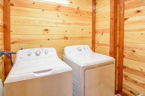 SmokyStays Indoor Pool Cabin - image 7