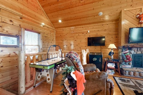Mountain Top View Retreat - image 2