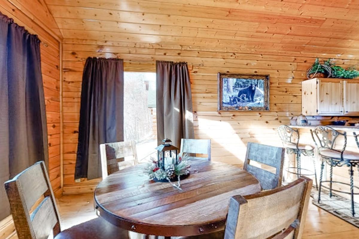 Mountain Top View Retreat - image 4