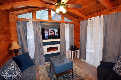 Songbird 1 Bedroom Honeymoon Cabin - image 10
