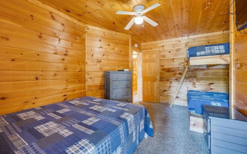 Heavenly Escape Crossing Resort Cabin with HOA Outdoor Swimming Pool Hot Tub Arcade Games and More - image 21