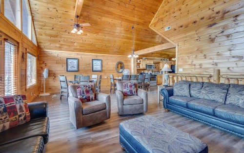 Heavenly Escape Crossing Resort Cabin with HOA Outdoor Swimming Pool Hot Tub Arcade Games and More - image 22