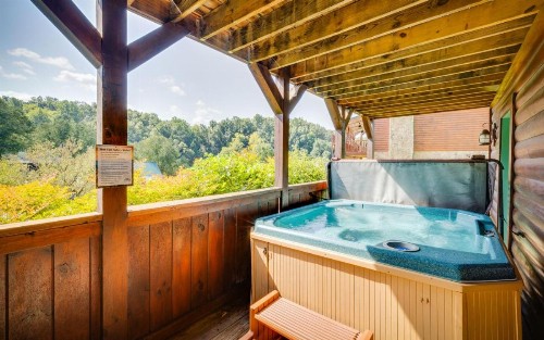 Heavenly Escape Crossing Resort Cabin with HOA Outdoor Swimming Pool Hot Tub Arcade Games and More - image 7