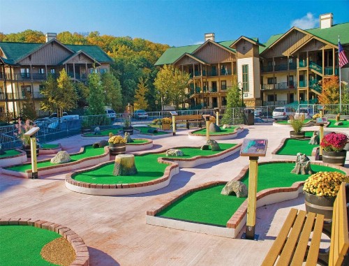 Warm and Beautifully Furnished One Bedroom Condo in Sevierville