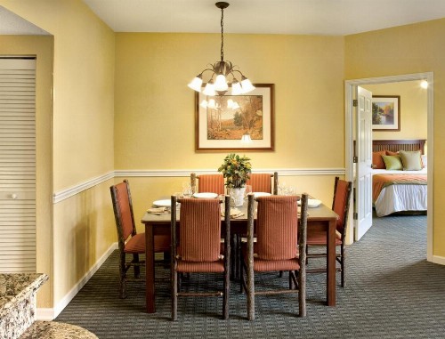 Warm and Beautifully Furnished One Bedroom Condo in Sevierville - image 7