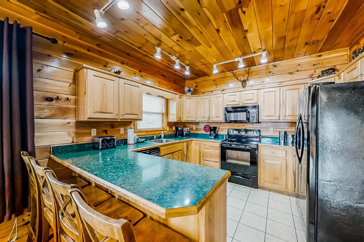 Mountain Lake Lodge - image 6