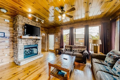 Mountain Lake Lodge - image 9