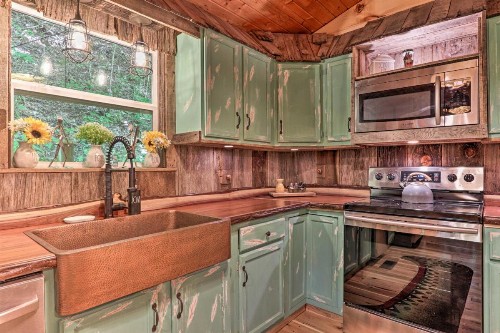 Serene Pigeon Forge Hideaway with Game Room! - image 9