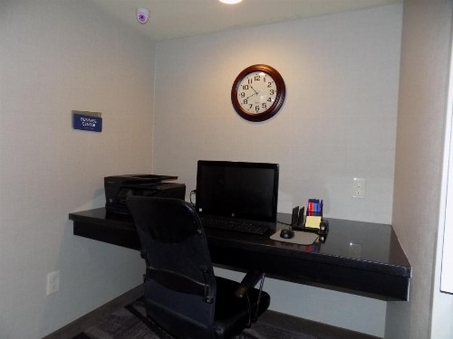 Cobblestone Hotel & Suites - Seward - image 35