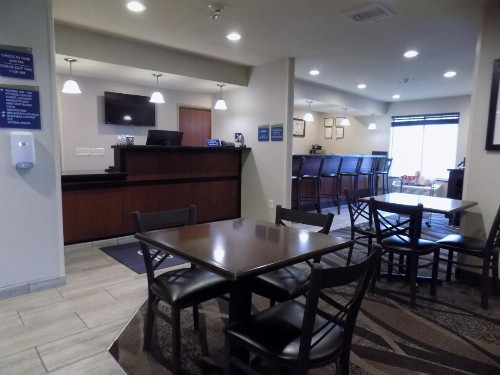 Cobblestone Hotel & Suites - Seward - image 4