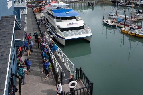 Harbor 360 Hotel Seward - image 16