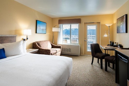 Harbor 360 Hotel Seward - image 18