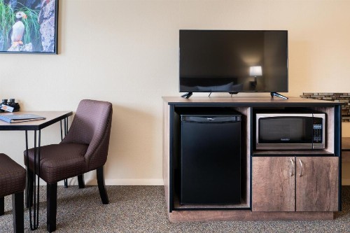 Harbor 360 Hotel Seward - image 25