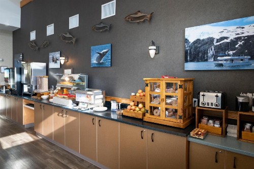Harbor 360 Hotel Seward - image 26