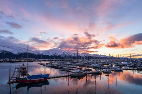 Harbor 360 Hotel Seward - image 4