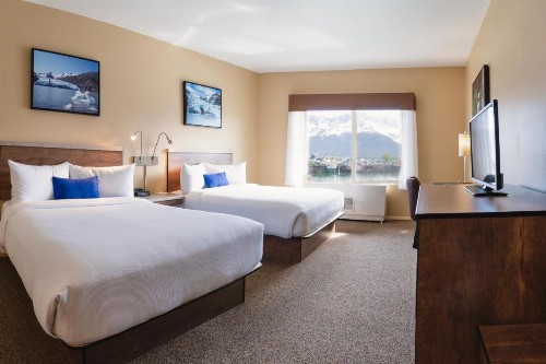 Harbor 360 Hotel Seward - image 8