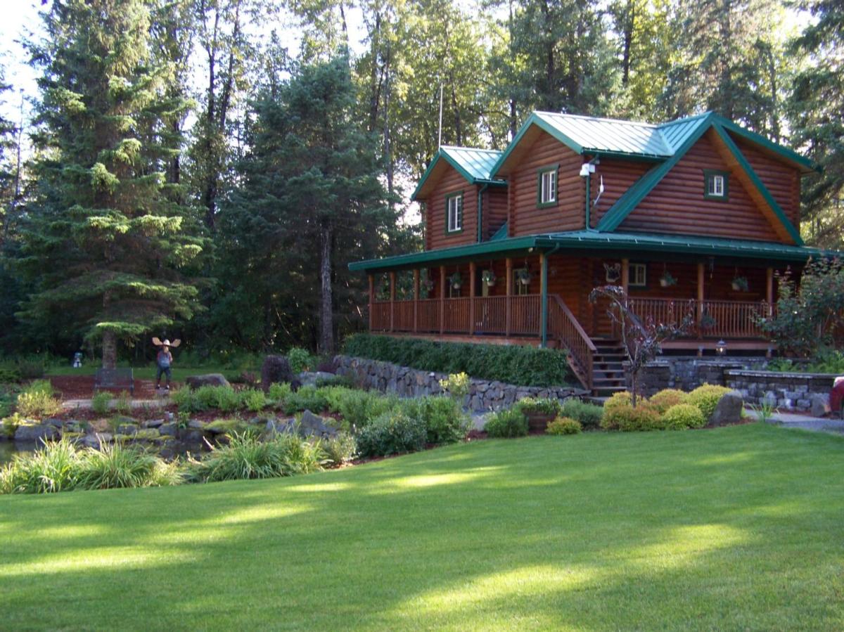 Box Canyon Cabins - main image
