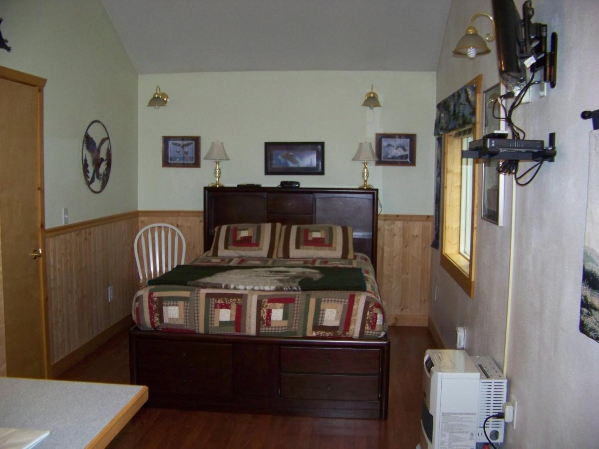 Box Canyon Cabins - image 2