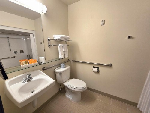 Breeze Inn Motel - image 11