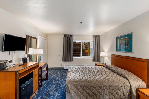 Breeze Inn Motel - image 38