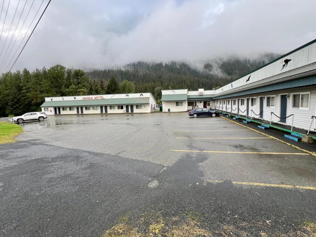 Marina Motel - main image