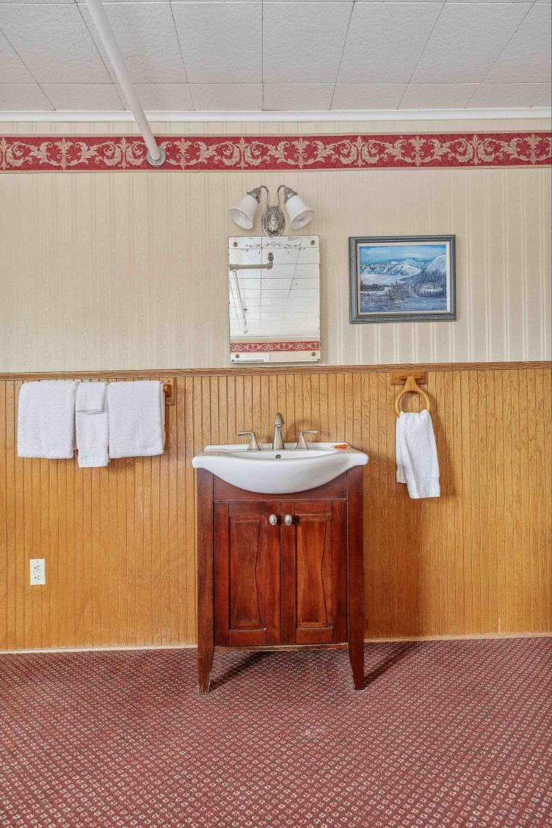 Hotel Seward - image 5