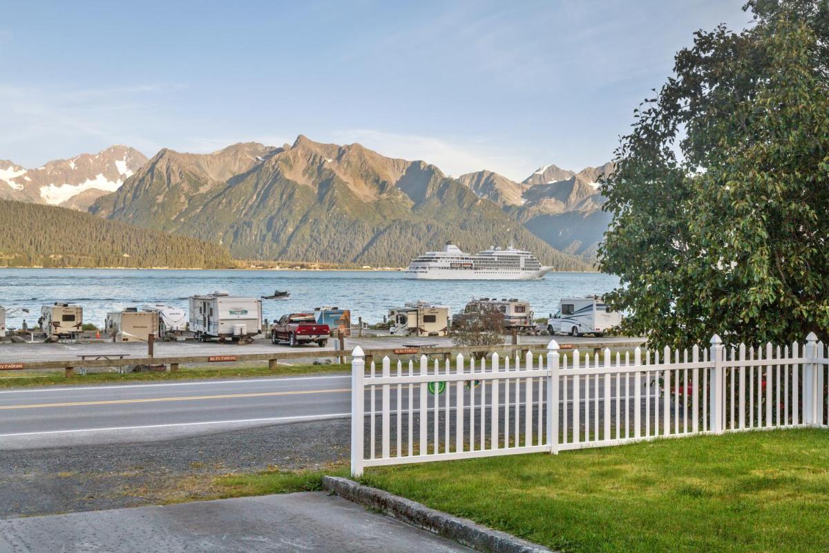 Alaska's Point of View - main image