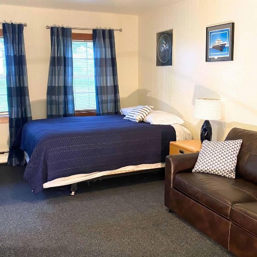 The Tides Inn - image 27