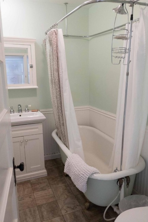 Sauerdough Lodging - image 30