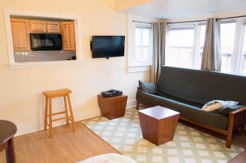 Sauerdough Lodging - image 4