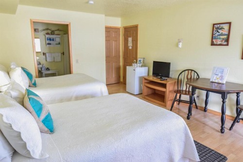 Sea Treasures Inn - image 24