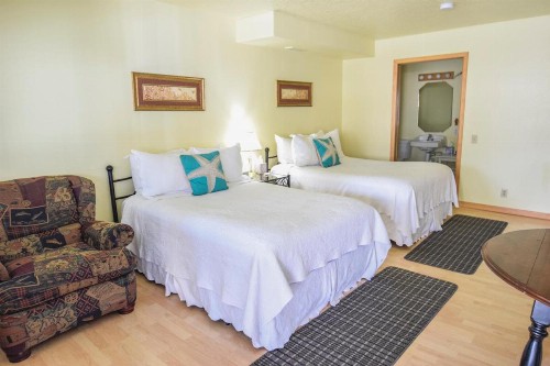 Sea Treasures Inn - image 26
