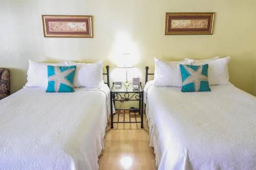 Sea Treasures Inn - image 27