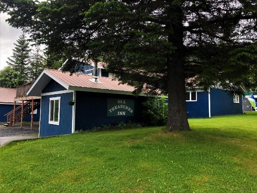 Sea Treasures Inn - image 39